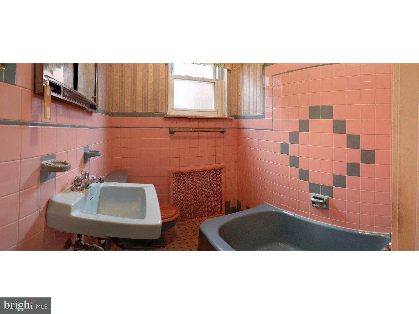 1840 West Ritner Street Philadelphia, PA 19145 - Photo 13 of 15 Bathroom