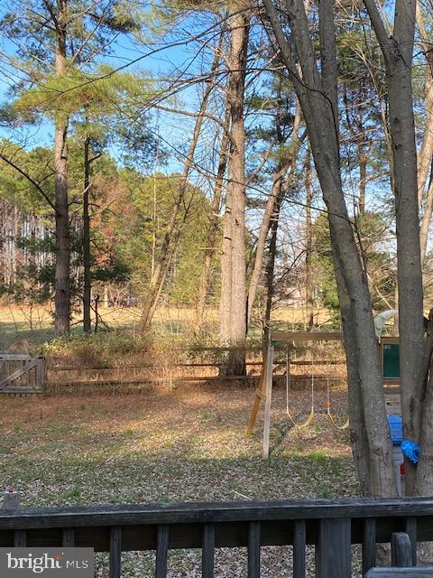 135 Edgewood Road Chester, MD 21619 - Photo 8 of 27 Lots of privacy in your backyard