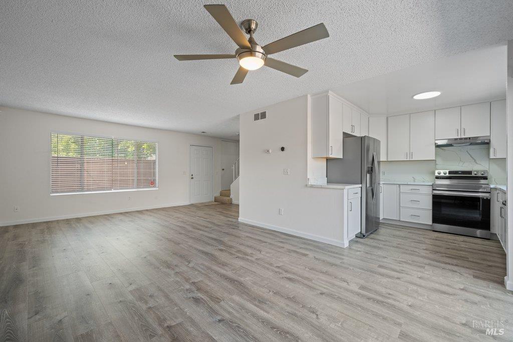 1737 Las Raposas Court Santa Rosa, CA 95409 - Photo 12 of 41