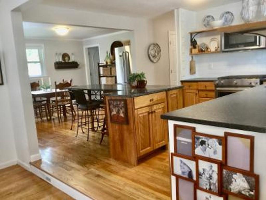 29 Anchorage Road Franklin, MA 02038 - Photo 4 of 40 Gallery Image 4