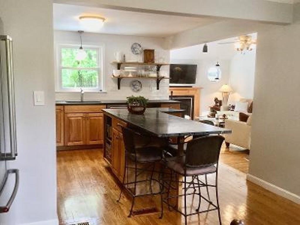 29 Anchorage Road Franklin, MA 02038 - Photo 5 of 40 Gallery Image 5