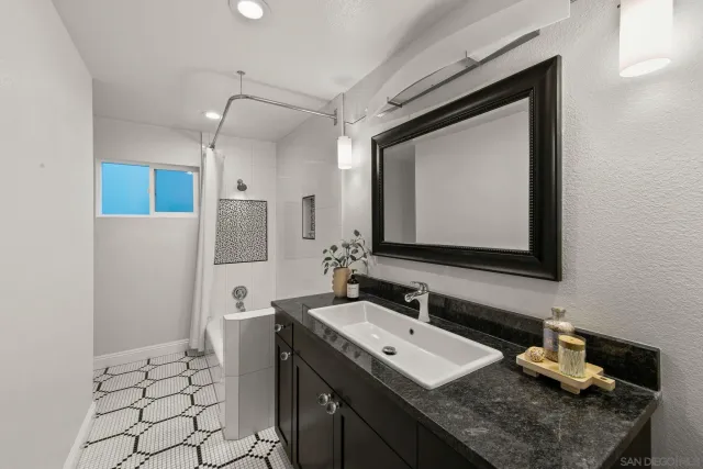 $2,595,000 | 1525 Willow Street, San Diego, CA 92106