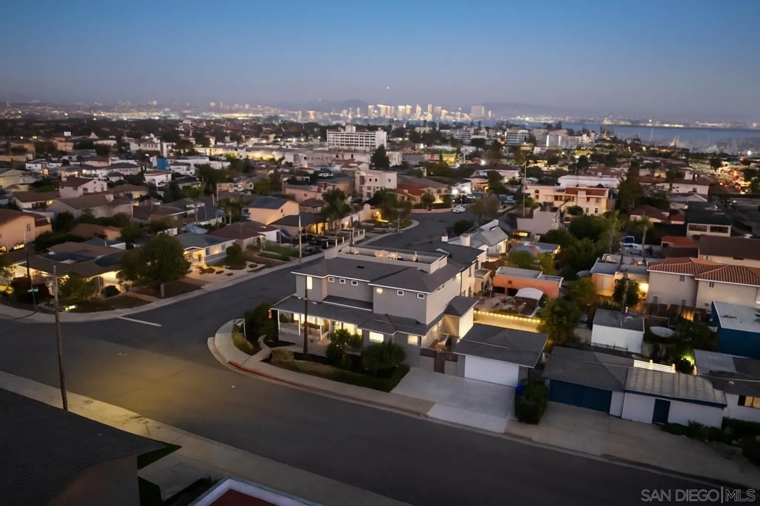 1525 Willow Street San Diego, CA 92106 - Photo 4 of 58