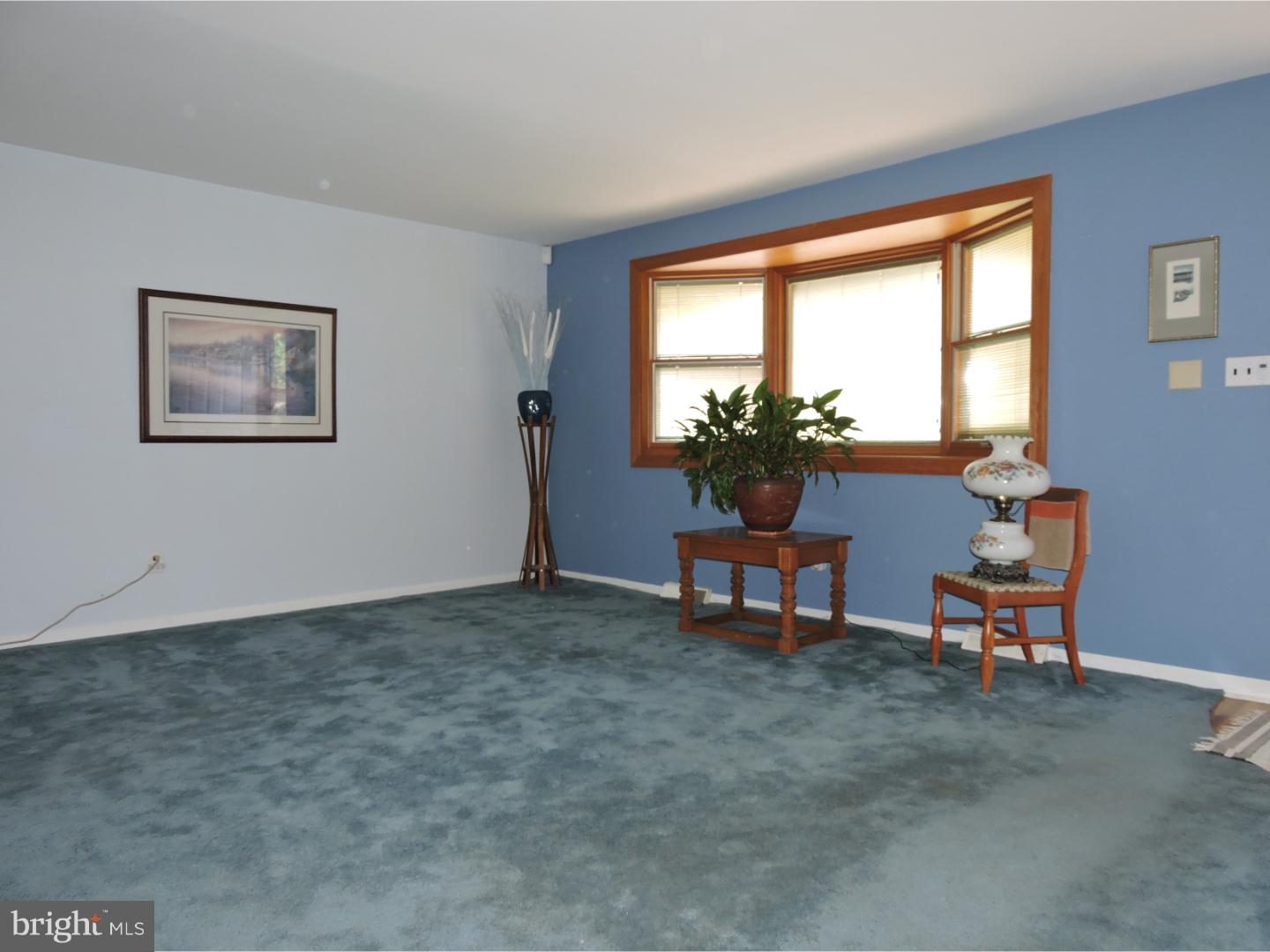 744 Raynham Road Collegeville, PA 19426 - Photo 3 of 25 Living Room