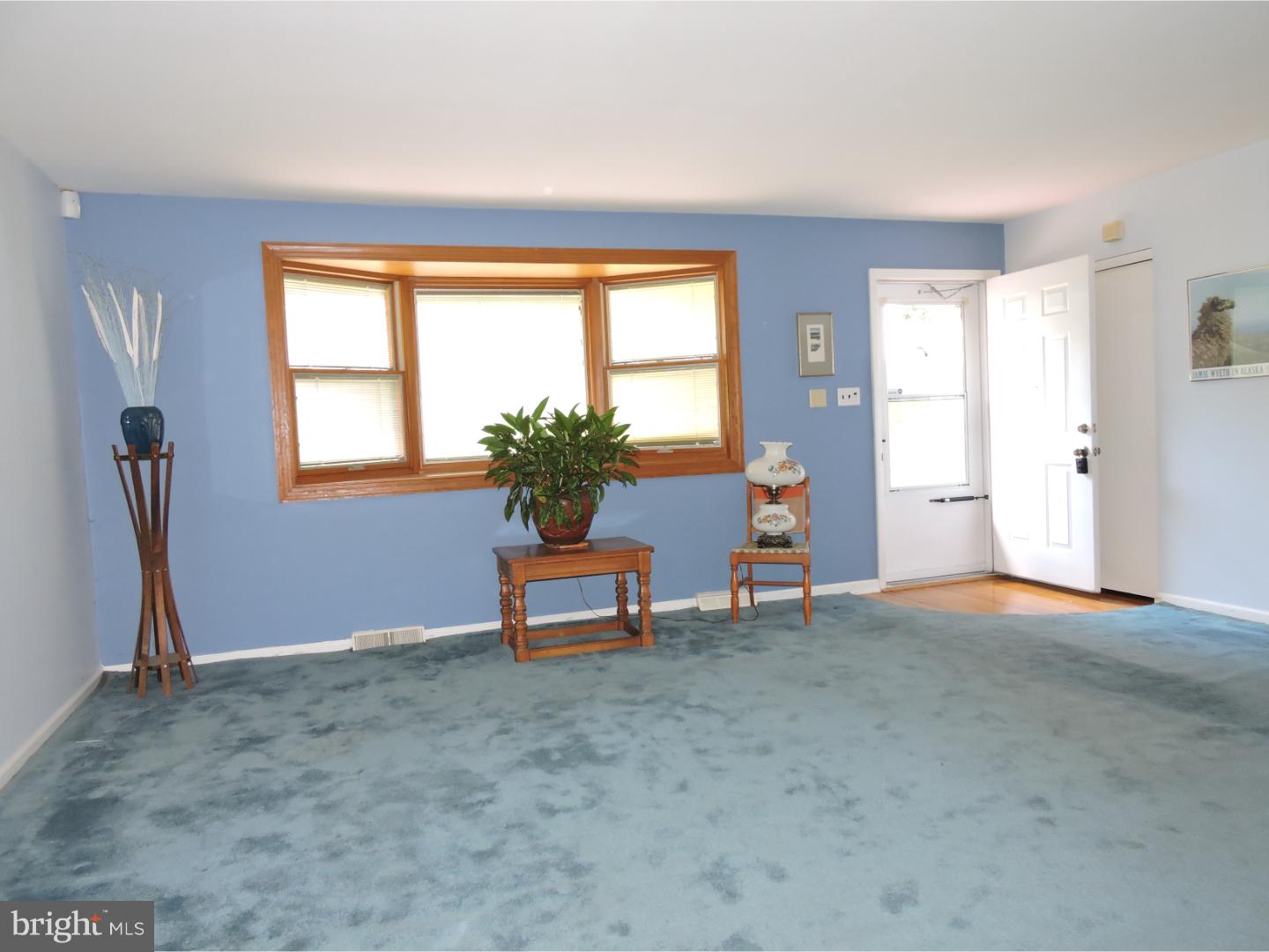 744 Raynham Road Collegeville, PA 19426 - Photo 4 of 25 Living Room