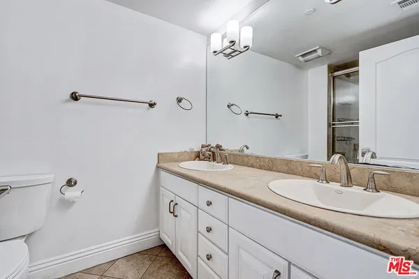 $4,295 | 1520 South Shenandoah Street, Unit 304, Los Angeles, CA 90035