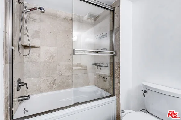 $4,295 | 1520 South Shenandoah Street, Unit 304, Los Angeles, CA 90035