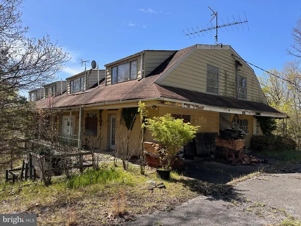 $315,000 | 281 Misty Lane, Berkeley Springs, WV 25411