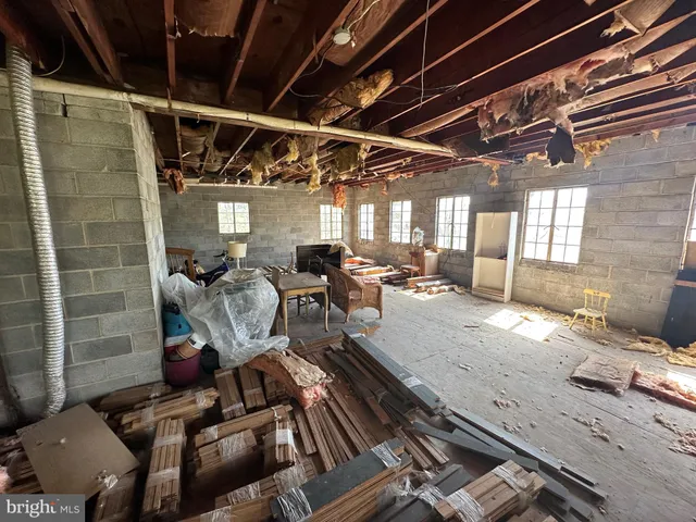 $315,000 | 281 Misty Lane, Berkeley Springs, WV 25411