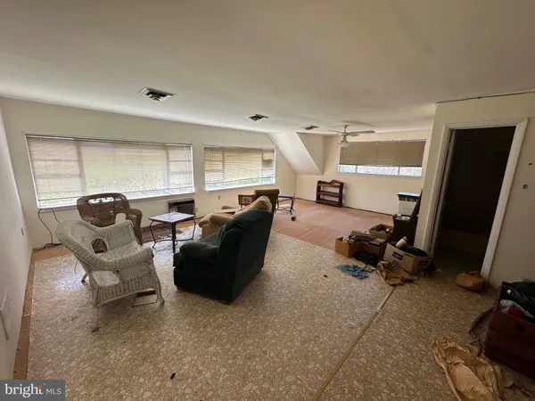 $315,000 | 281 Misty Lane, Berkeley Springs, WV 25411