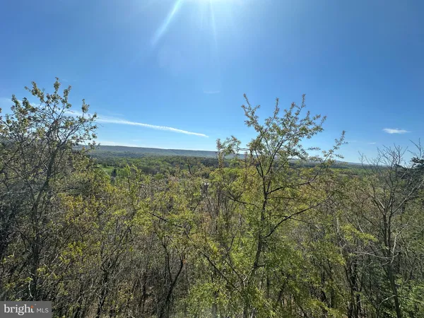 $315,000 | 281 Misty Lane, Berkeley Springs, WV 25411