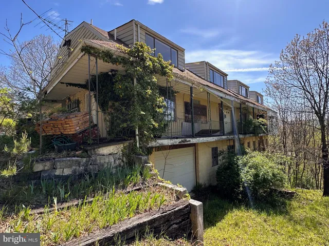 $315,000 | 281 Misty Lane, Berkeley Springs, WV 25411