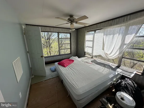 $315,000 | 281 Misty Lane, Berkeley Springs, WV 25411