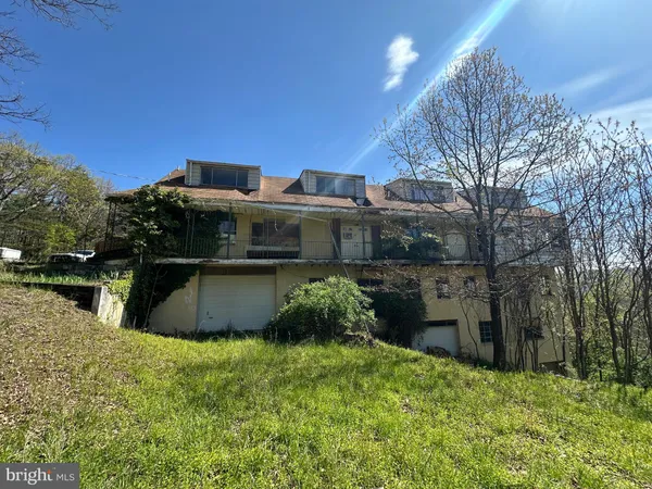 $315,000 | 281 Misty Lane, Berkeley Springs, WV 25411