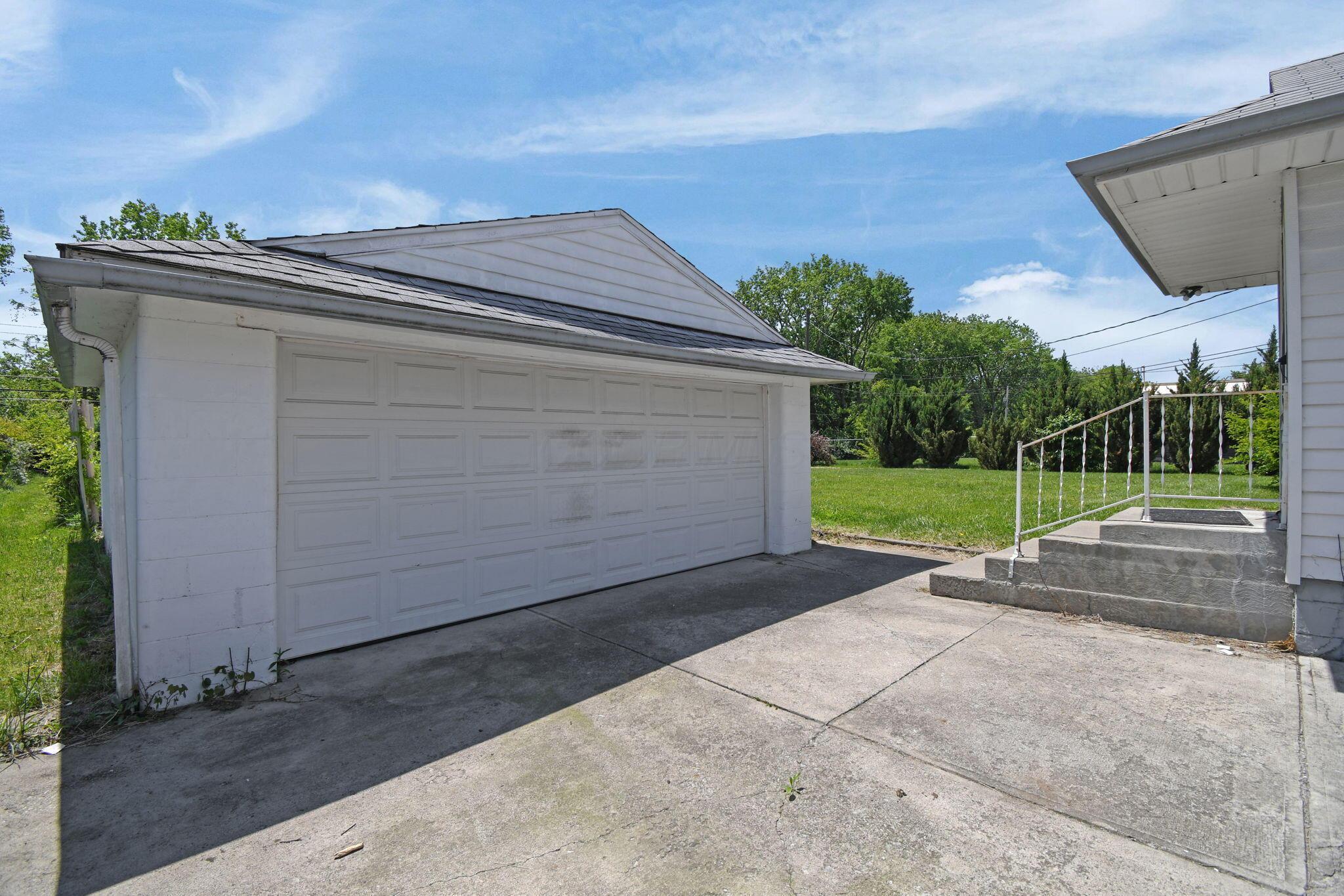2365 Koebel Road Columbus, OH 43207 - Photo 22 of 26 22-web-or-mls-2365-koebel-rd