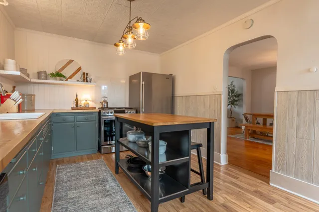 $185,000 | 416 East Camp Street, Ely, MN 55731