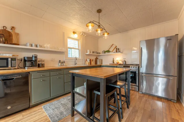 $185,000 | 416 East Camp Street, Ely, MN 55731