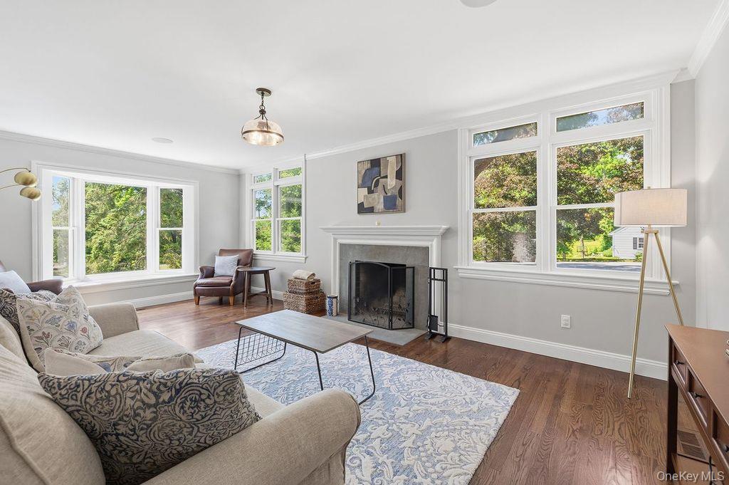 55 Harris Road Katonah, NY 10536 - Photo 11 of 50 Living Room