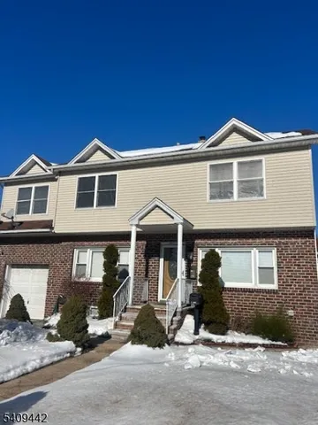 $2,800 | 307 South Stiles Street, Unit 2, Linden, NJ 07036