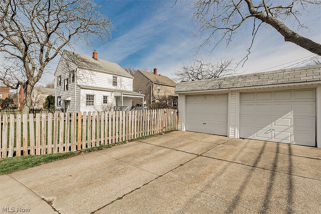 4024 Charlton Road Cleveland, OH 44121 - Photo 35 of 35