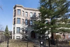 $3,295 | 4051 North Kenmore Avenue, Unit GS, Chicago, IL 60613