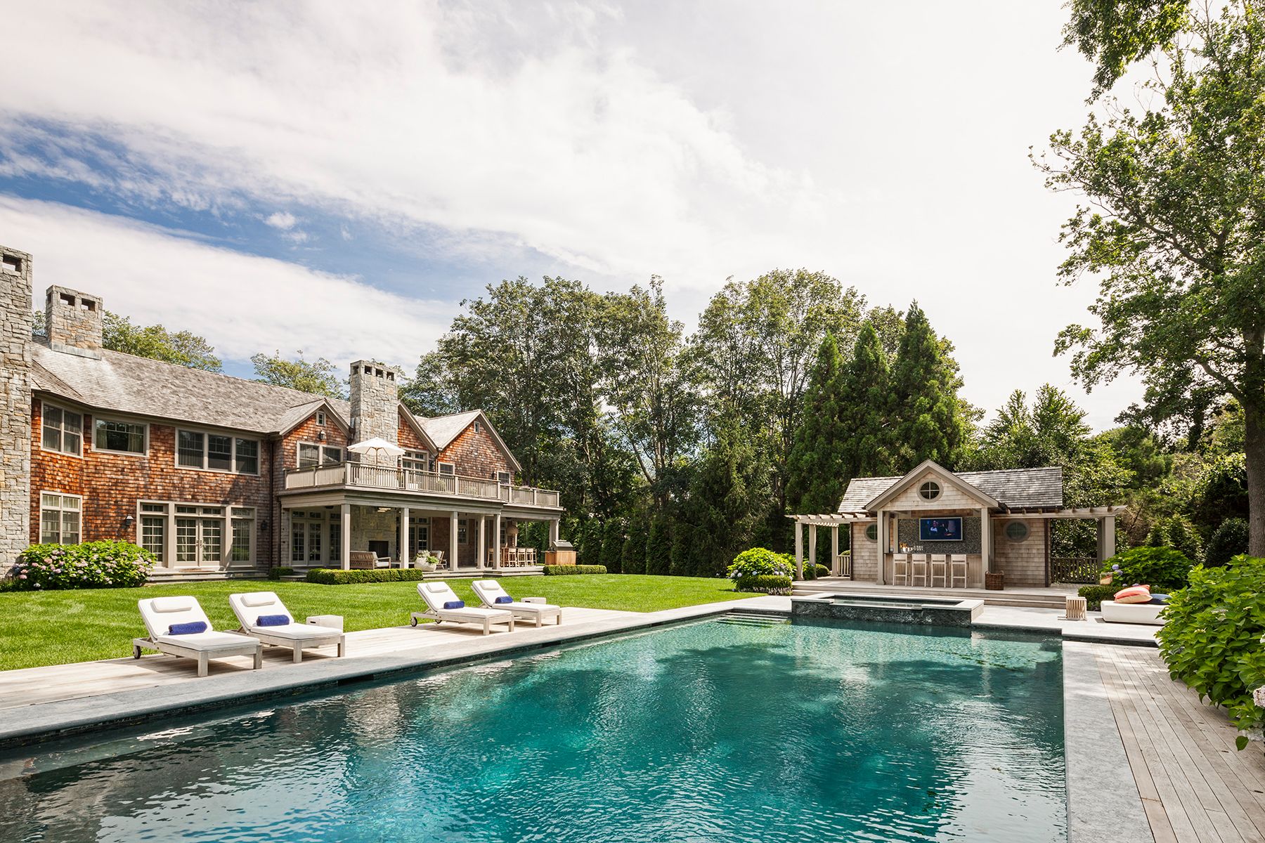 12 Baiting Hollow Road East Hampton, NY 11937 - Photo 2 of 38