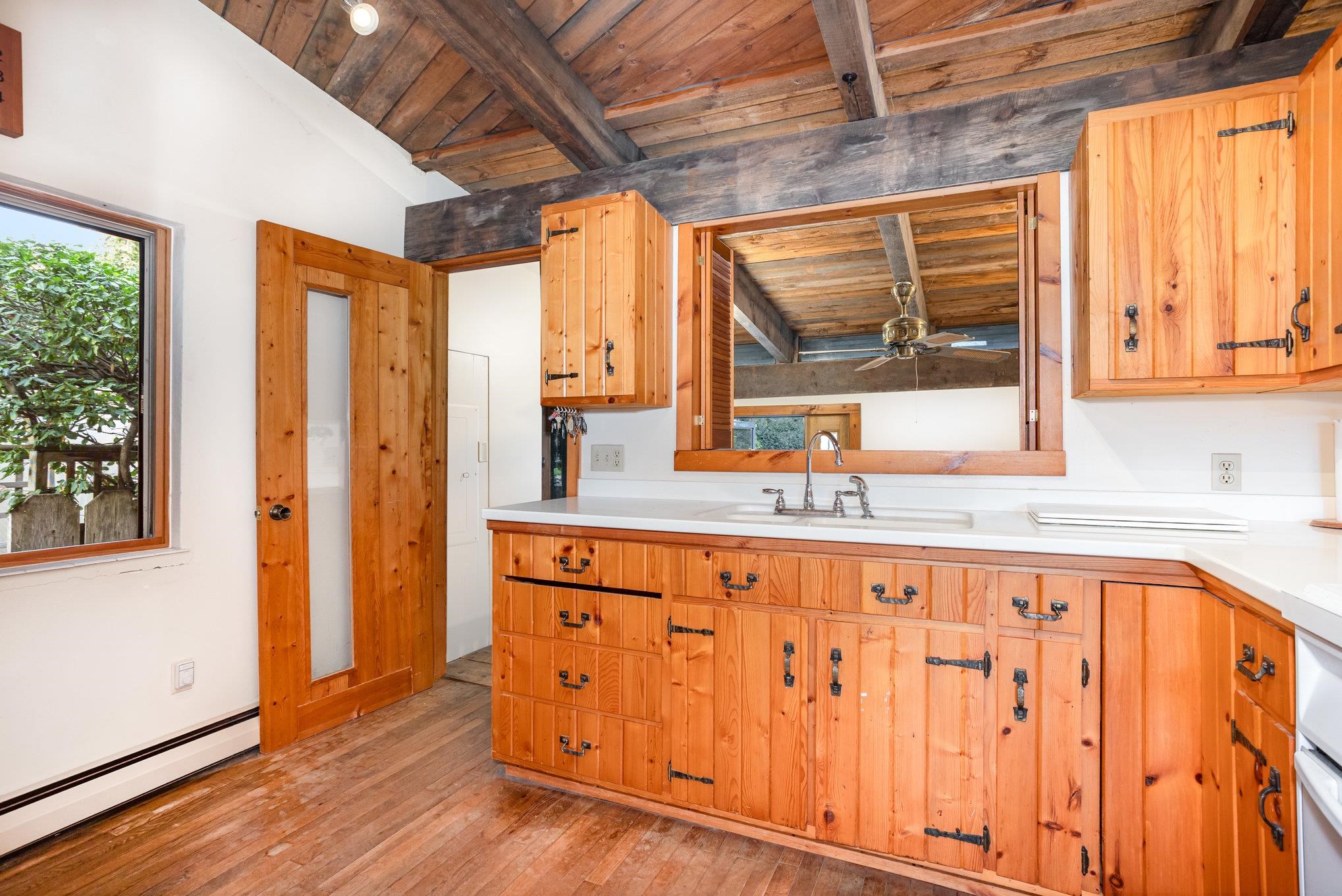 421 River Road Bay City, MI 48706 - Photo 10 of 23 Gallery Image 10