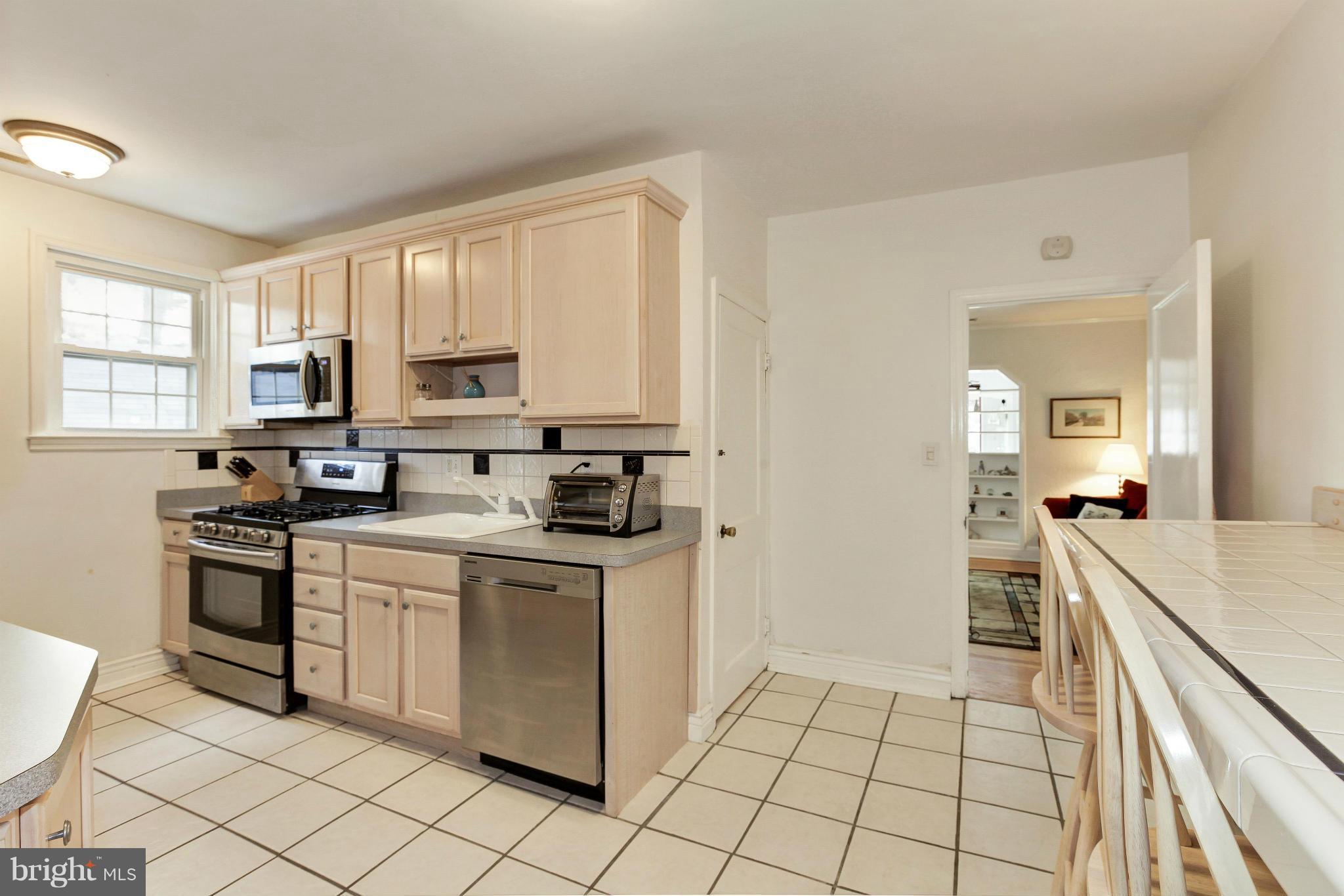 1934 Old Frederick Road Catonsville, MD 21228 - Photo 9 of 26 Kitchen