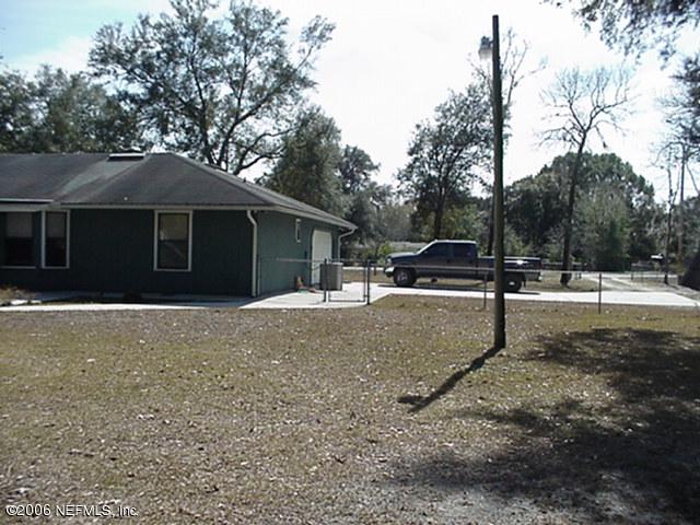 4322 Hall And Boree Road Middleburg, FL 32068 - Photo 11 of 23 Side yard