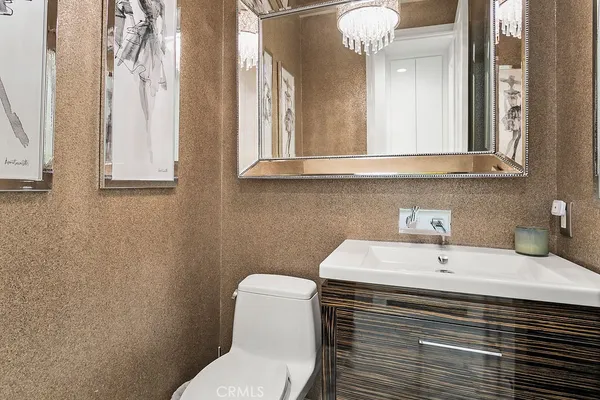 a view of walk in closet