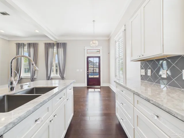 $500,000 | 520 West Gregory Street, Pensacola, FL 32501