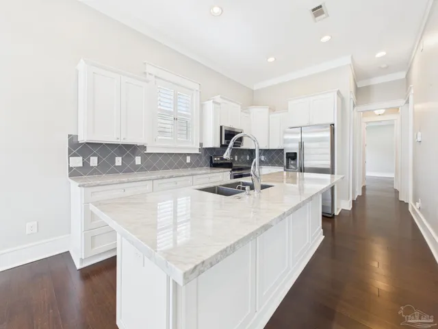 $500,000 | 520 West Gregory Street, Pensacola, FL 32501