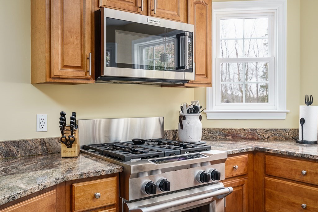 326 Fomer Road Southampton, MA 01073 - Photo 11 of 42 Gallery Image 11