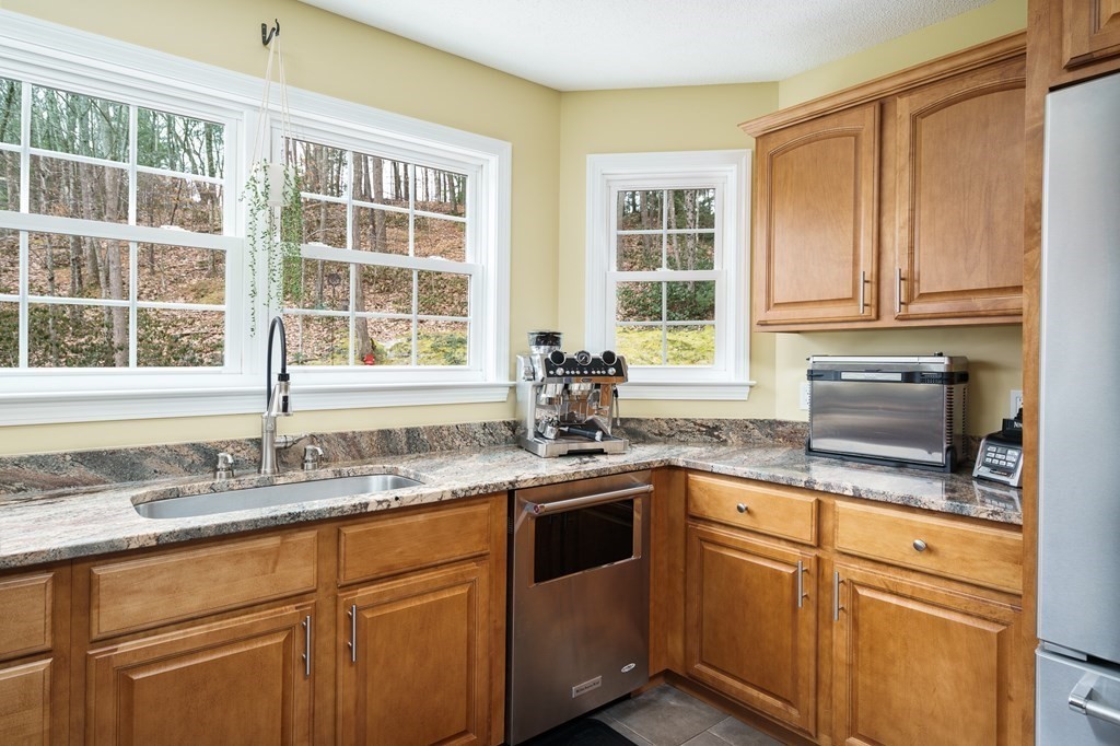 326 Fomer Road Southampton, MA 01073 - Photo 12 of 42 Gallery Image 12