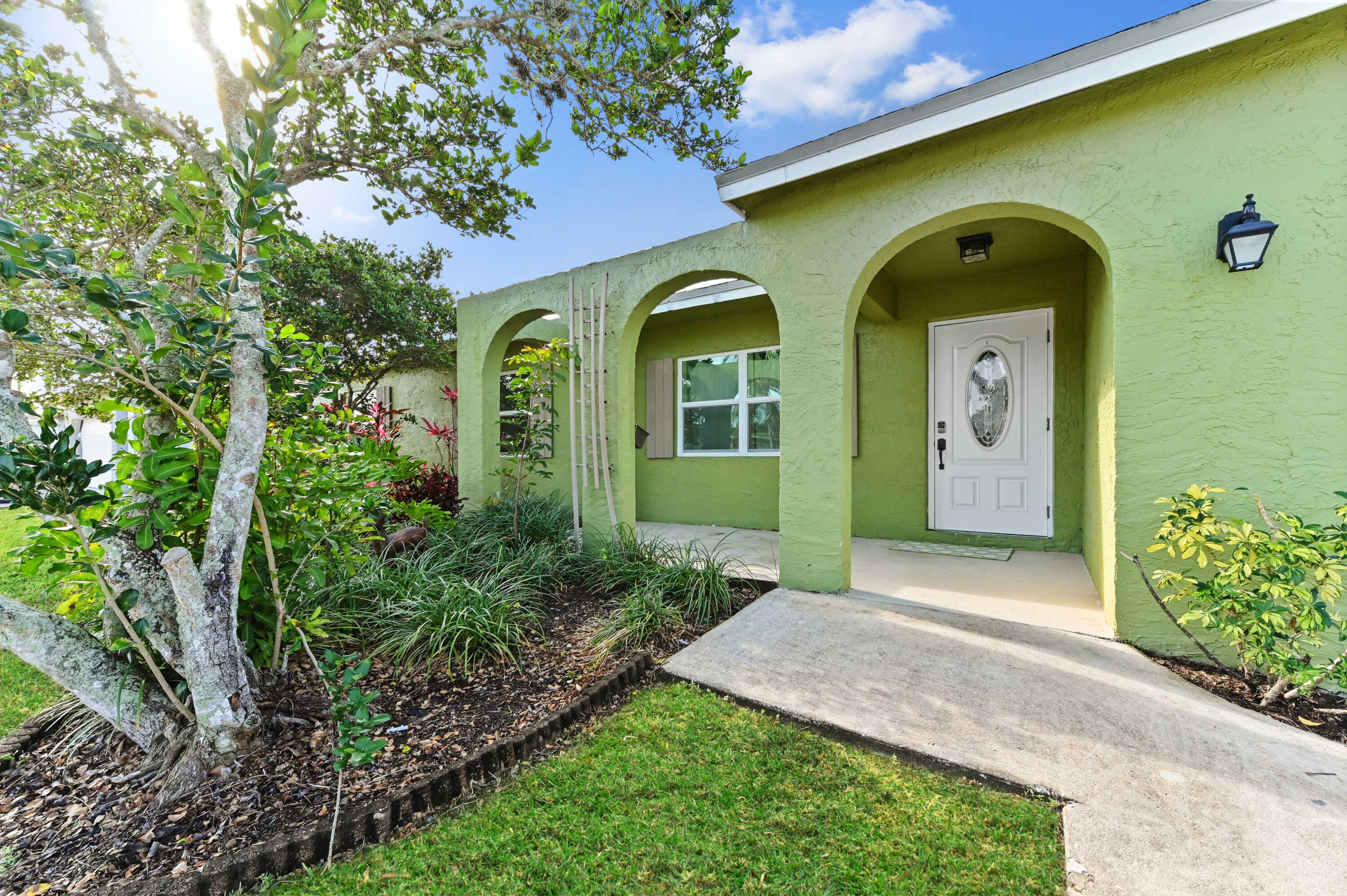 4600 Baldric Street Boca Raton, FL 33428 - Photo 2 of 33 03 Front 03