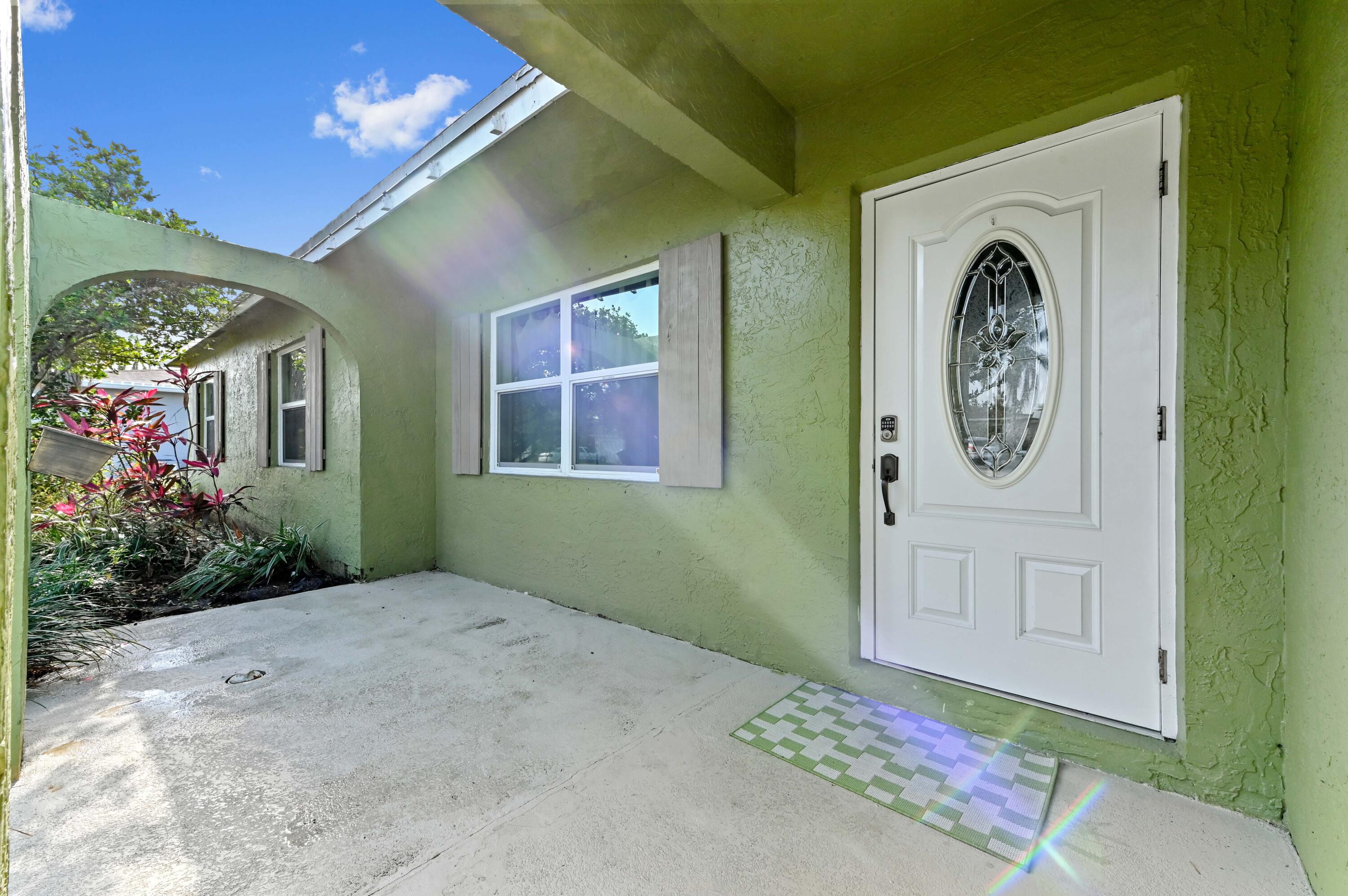 4600 Baldric Street Boca Raton, FL 33428 - Photo 3 of 33 04 entry 01