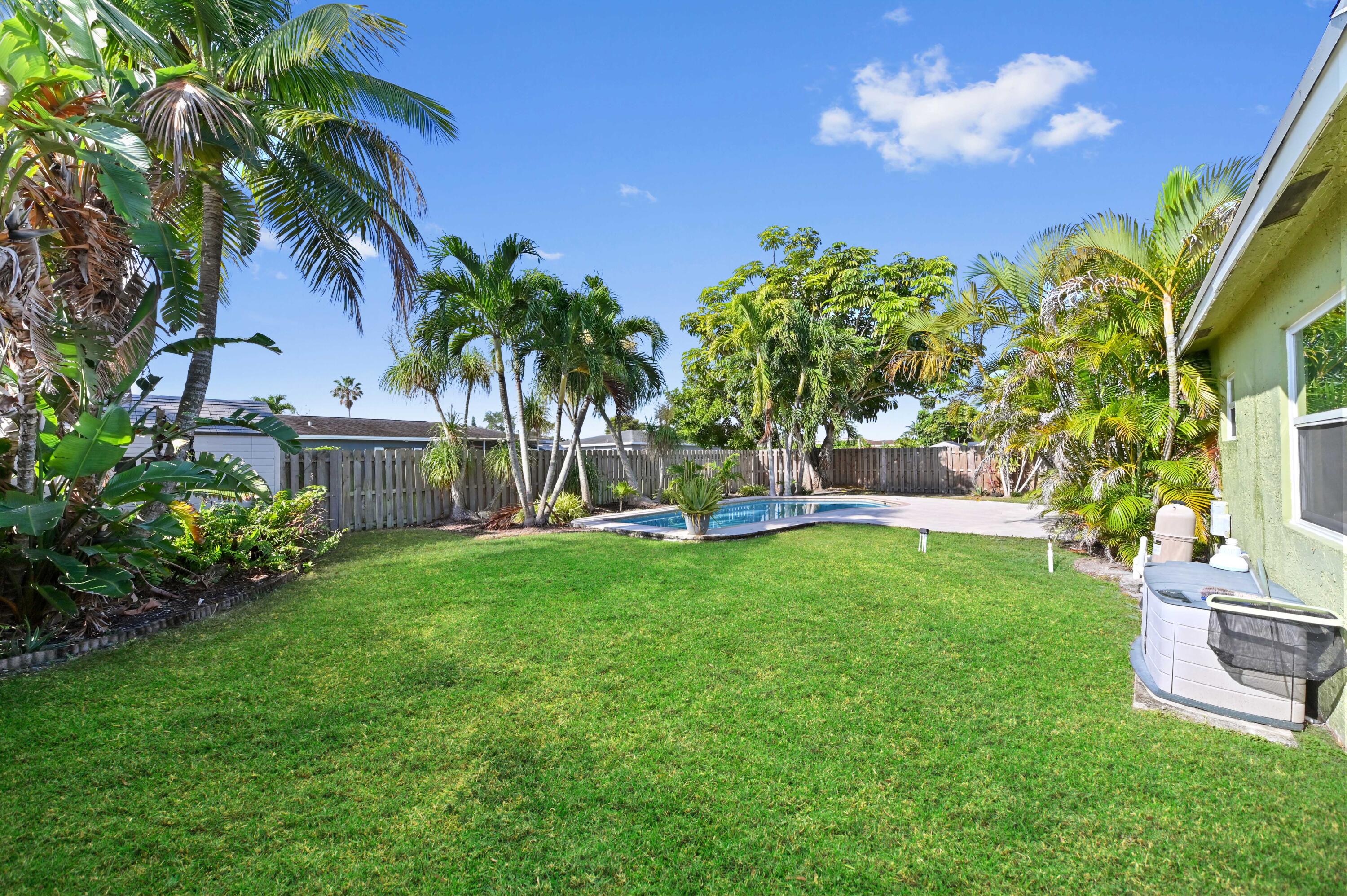 4600 Baldric Street Boca Raton, FL 33428 - Photo 31 of 33 26 Rear 02