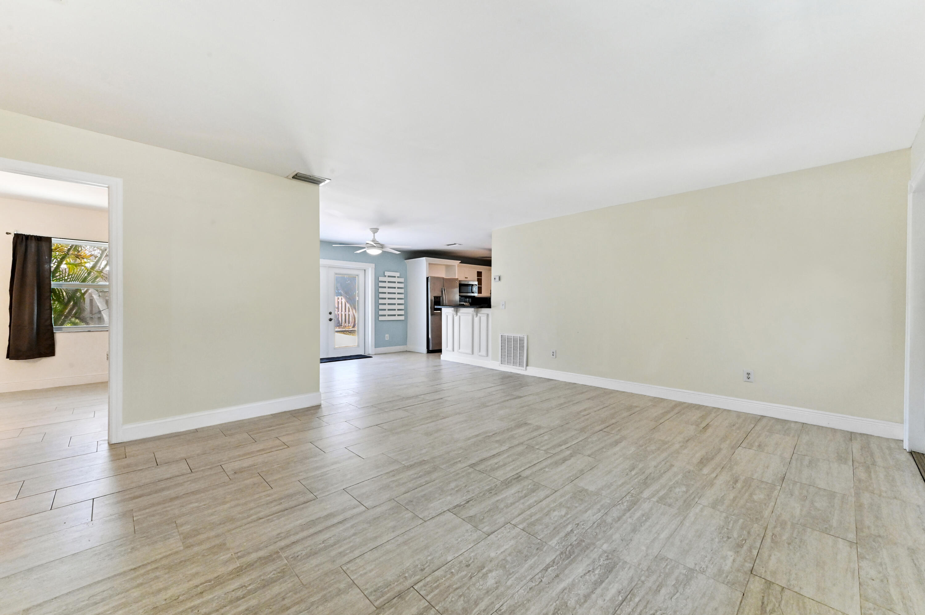 4600 Baldric Street Boca Raton, FL 33428 - Photo 9 of 33 07 Living Room 03