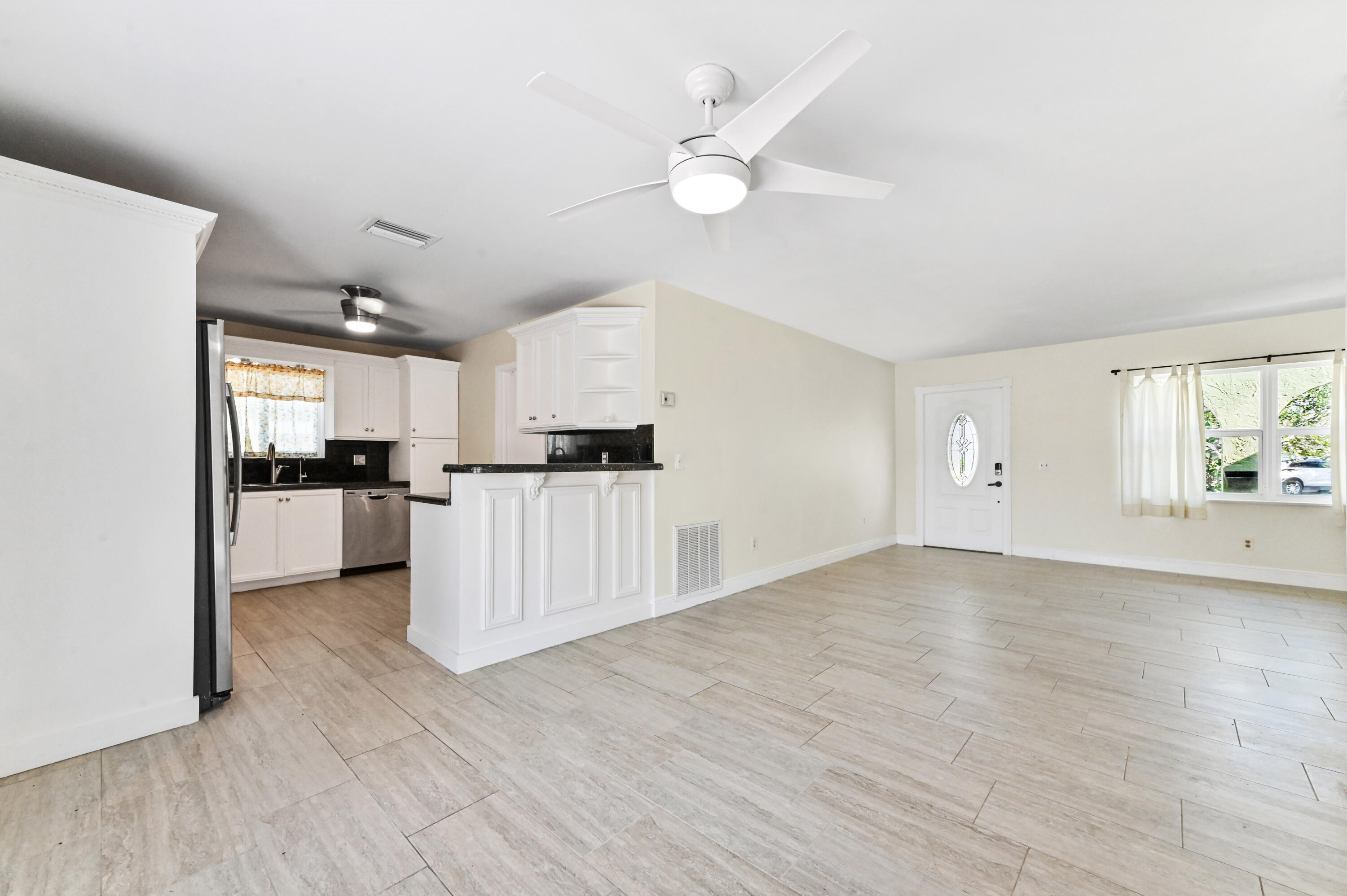4600 Baldric Street Boca Raton, FL 33428 - Photo 10 of 33 08 Living Room 04
