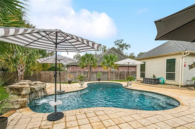 $825,000 | 209 Delta Drive, Mandeville, LA 70448