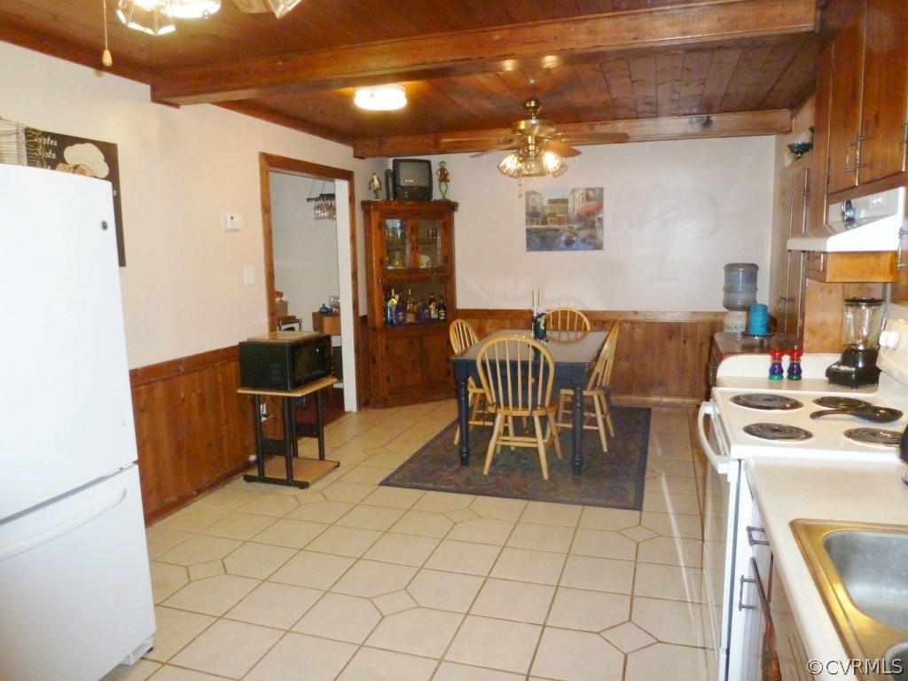 3600 Hemlock Road Chester, VA 23831 - Photo 7 of 24 a dining room with furniture and a window