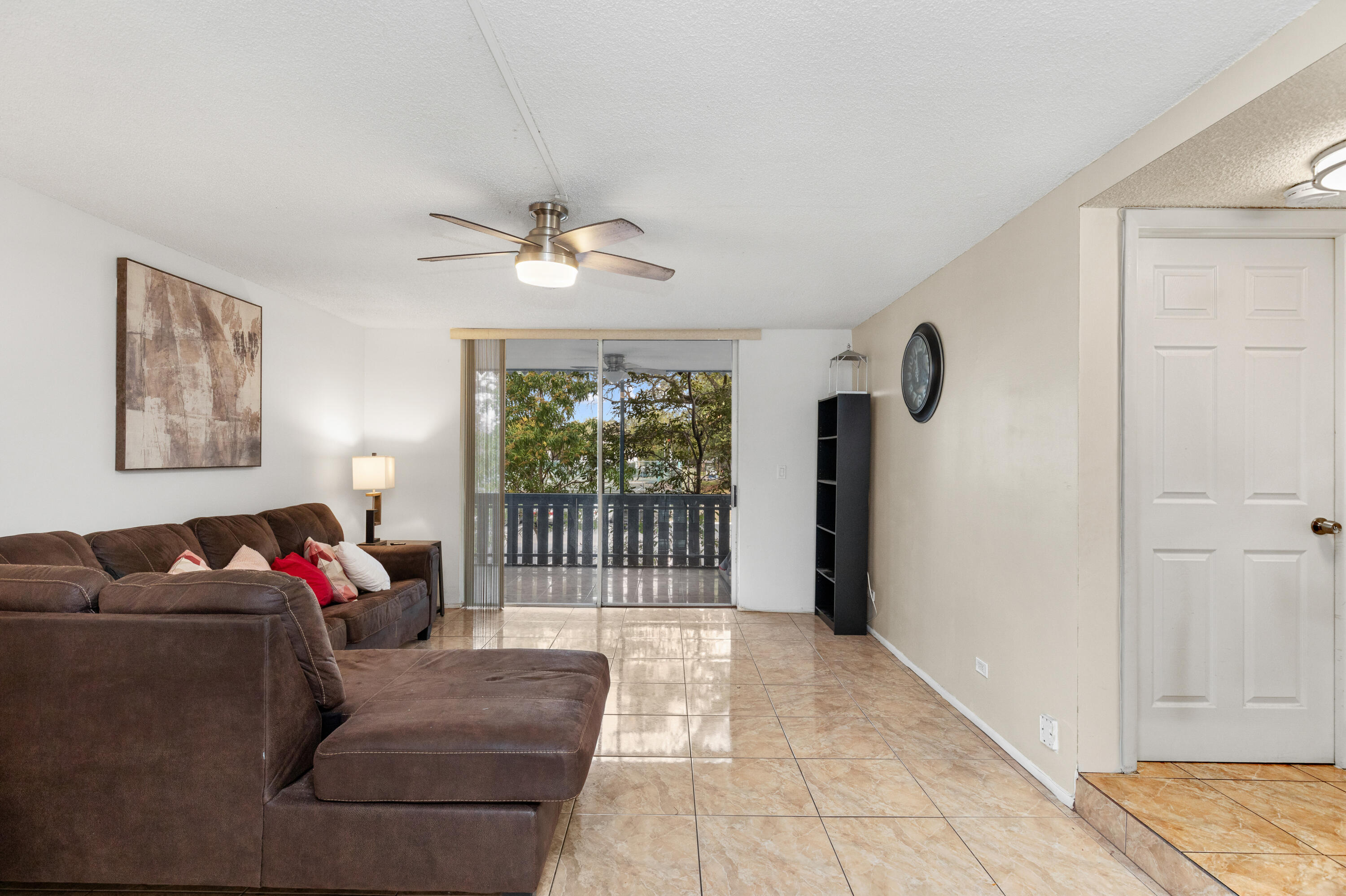 3710 Inverrary Drive, Unit 2G Lauderhill, FL 33319 - Photo 2 of 42 1I6A3307
