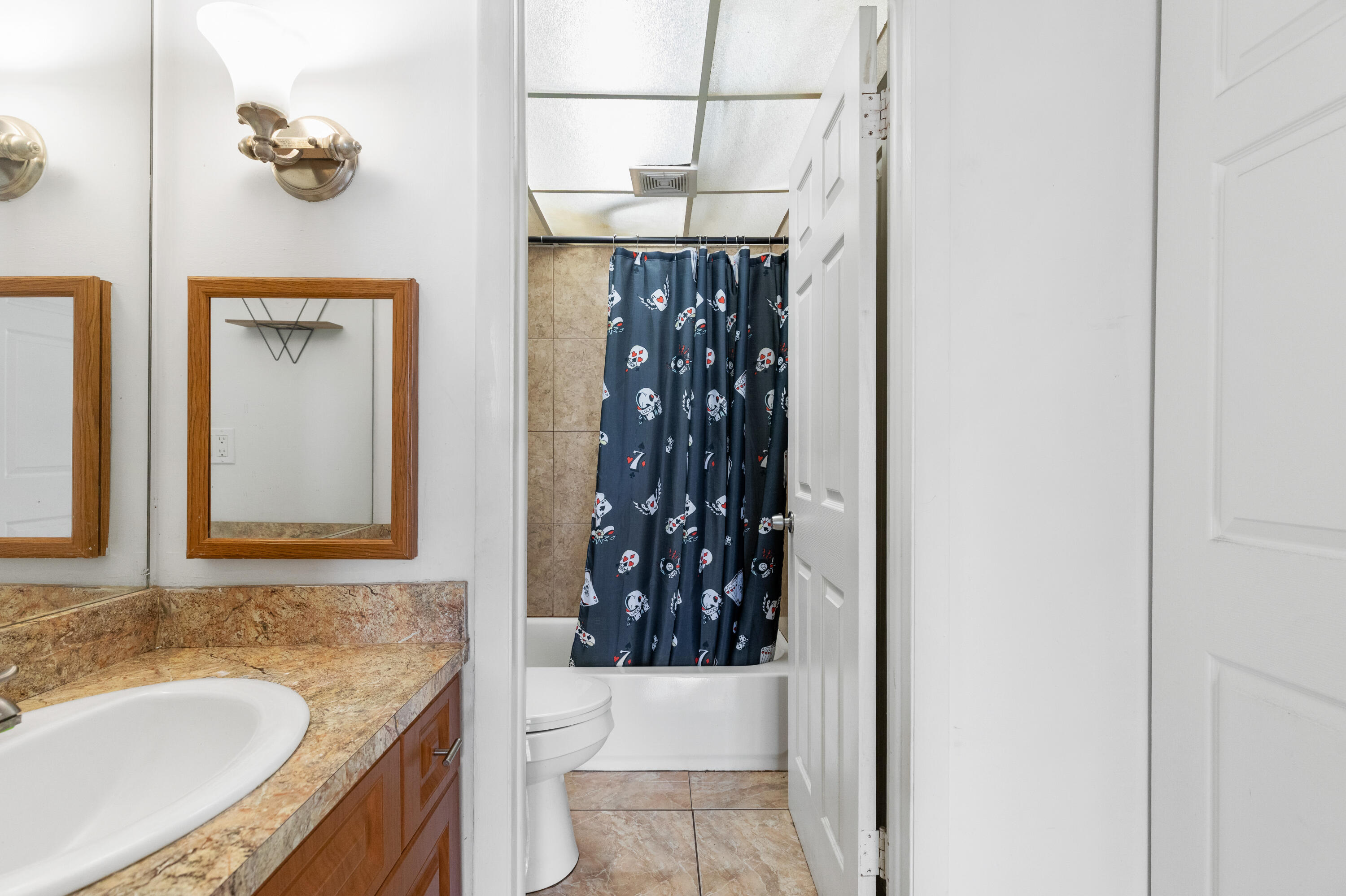 3710 Inverrary Drive, Unit 2G Lauderhill, FL 33319 - Photo 21 of 42 1I6A3290