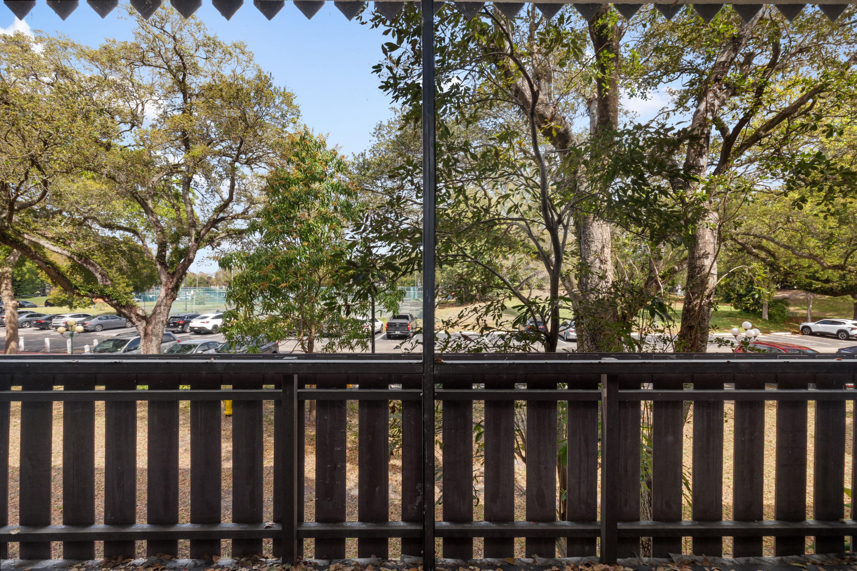 3710 Inverrary Drive, Unit 2G Lauderhill, FL 33319 - Photo 26 of 42 1I6A3332