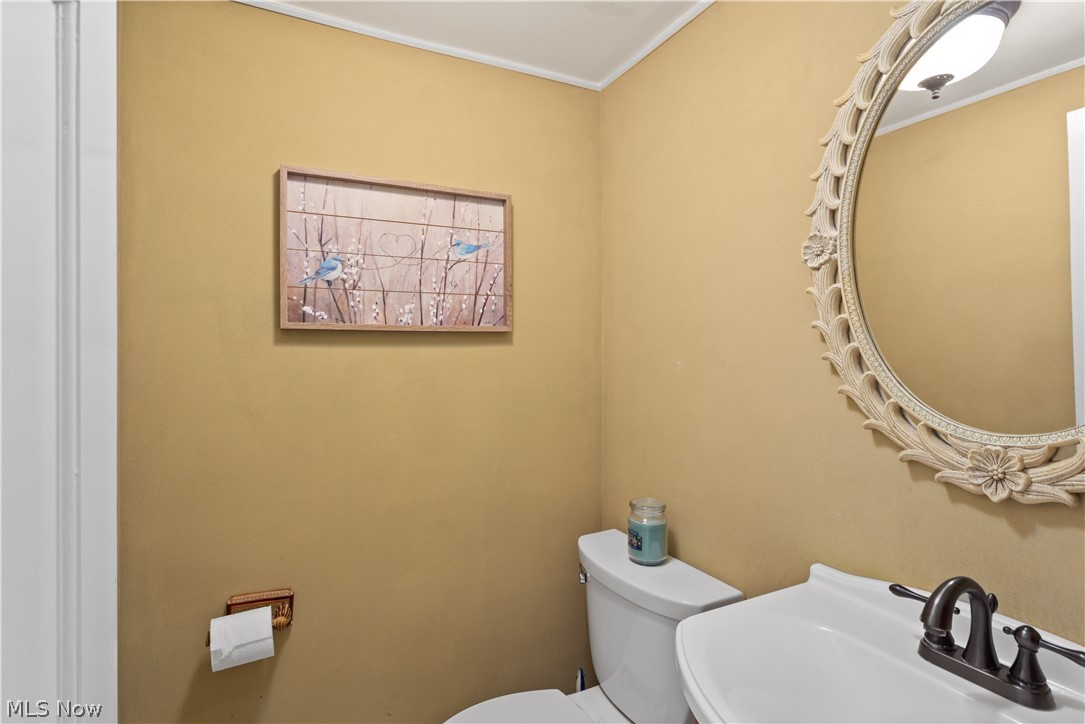 6824 Glenview Road Cleveland, OH 44143 - Photo 20 of 35 Gallery Image 20