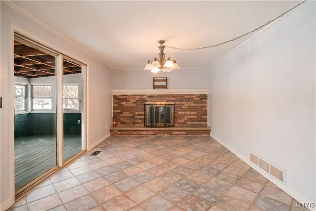 $334,900 | 10 Echodale Avenue, Lysander, NY 13027