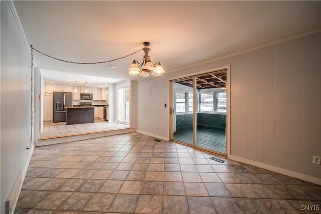 $334,900 | 10 Echodale Avenue, Lysander, NY 13027