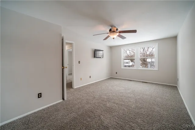 $334,900 | 10 Echodale Avenue, Lysander, NY 13027