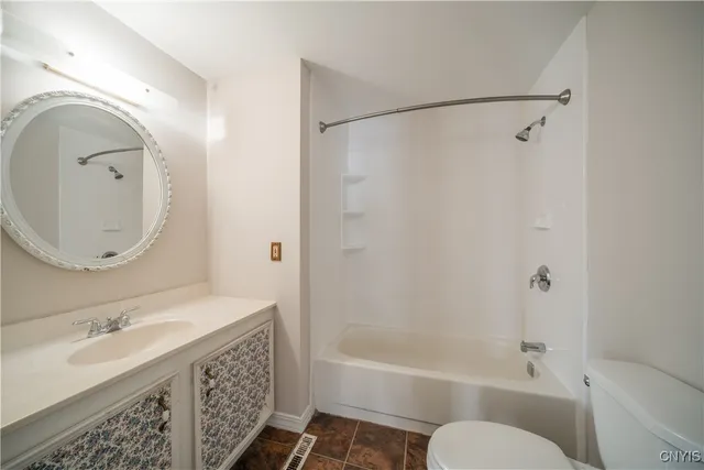 $334,900 | 10 Echodale Avenue, Lysander, NY 13027