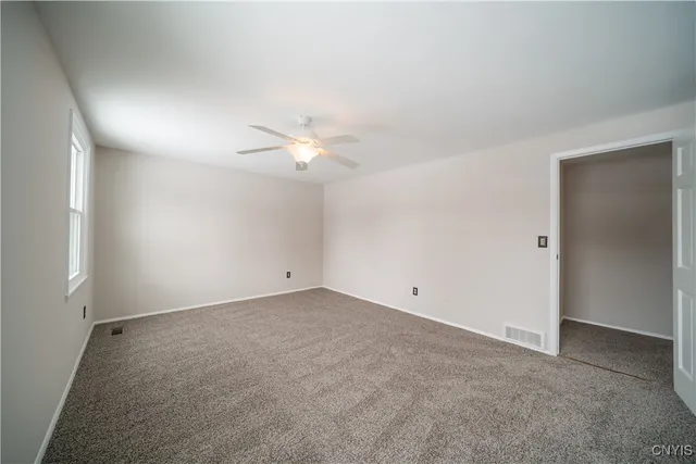 $334,900 | 10 Echodale Avenue, Lysander, NY 13027